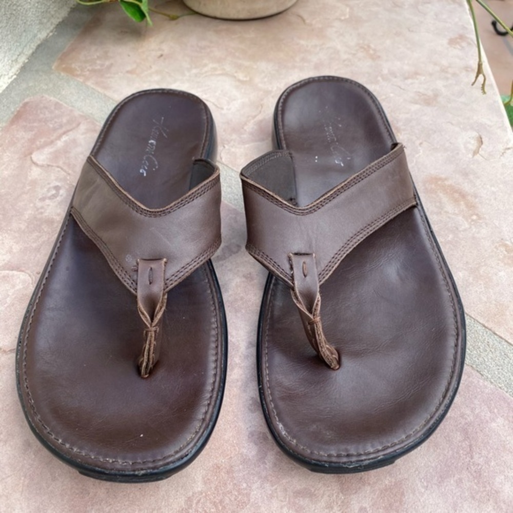 Kenneth Cole Get-In-Shape Leather Thong Sandal Bro
